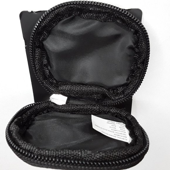 Earbuds / Headphones Storage Case Skulls Print Zip Closure Clasp Attachment - Picture 3 of 4